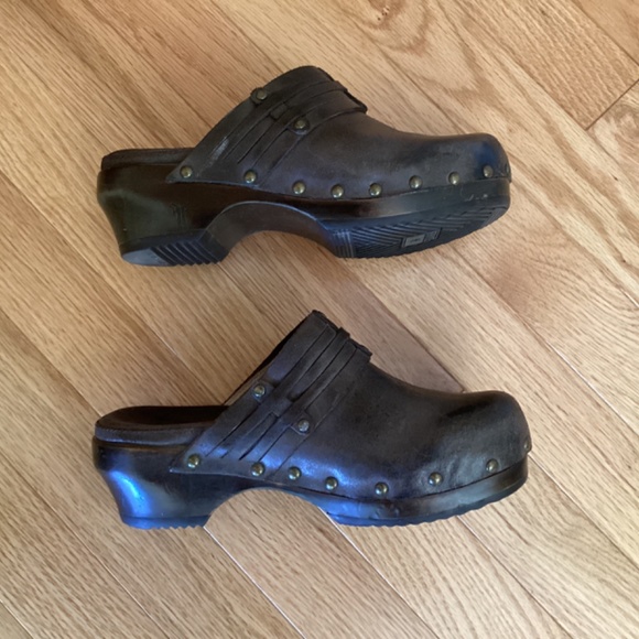 Frye Clara Studded Clog - Picture 3 of 5